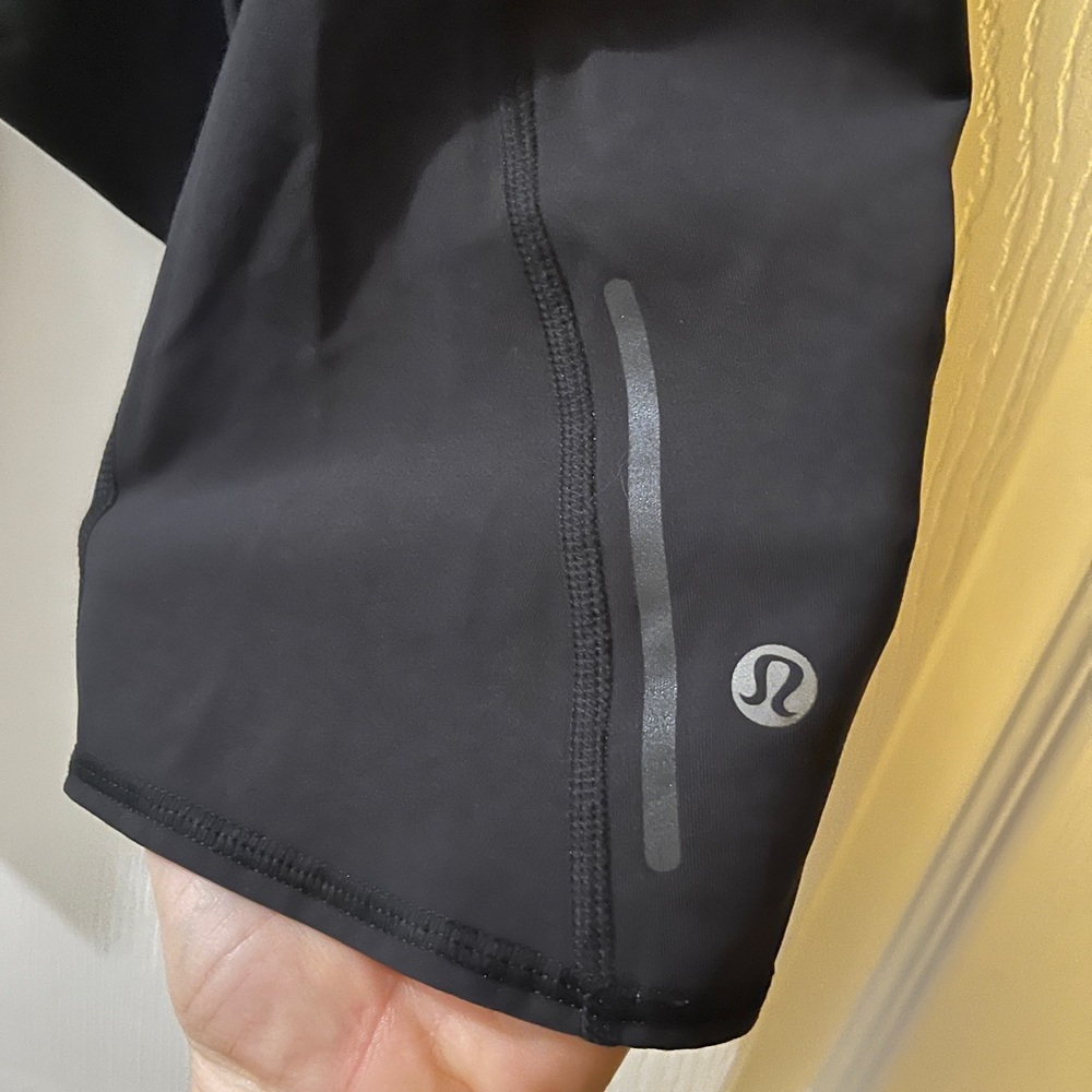 Lululemon mens M black cycling shorts no chamois running knee length perfect - Picture 2 of 4